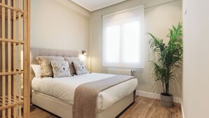 Apartment (2 Bedrooms) | 2 bilik tidur, seterika/papan seterika, katil bayi/kot (percuma) 