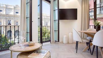Apartment (1 Bedroom) | Wohnbereich