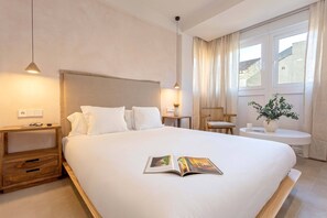 Lägenhet (4 Bedrooms) | 4 sovrum, strykjärn/strykbräda, gratis wi-fi och sängkläder