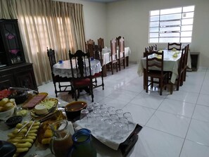 Ilmainen päivittäinen buffetaamiainen 