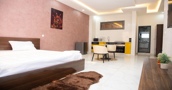 1 bedroom, iron/ironing board, bed sheets