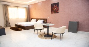 1 Schlafzimmer, Bügeleisen/Bügelbrett, Bettwäsche