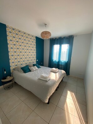 3 bedrooms, iron/ironing board, travel crib, WiFi