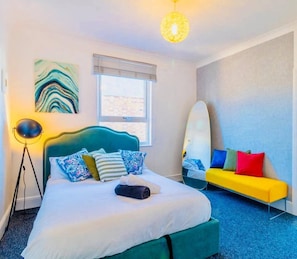 Apartment | 3 bedrooms, iron/ironing board, free WiFi, bed sheets - Rayleigh Retreat-spacious Family 3 Bed Apartment (Rayleigh)