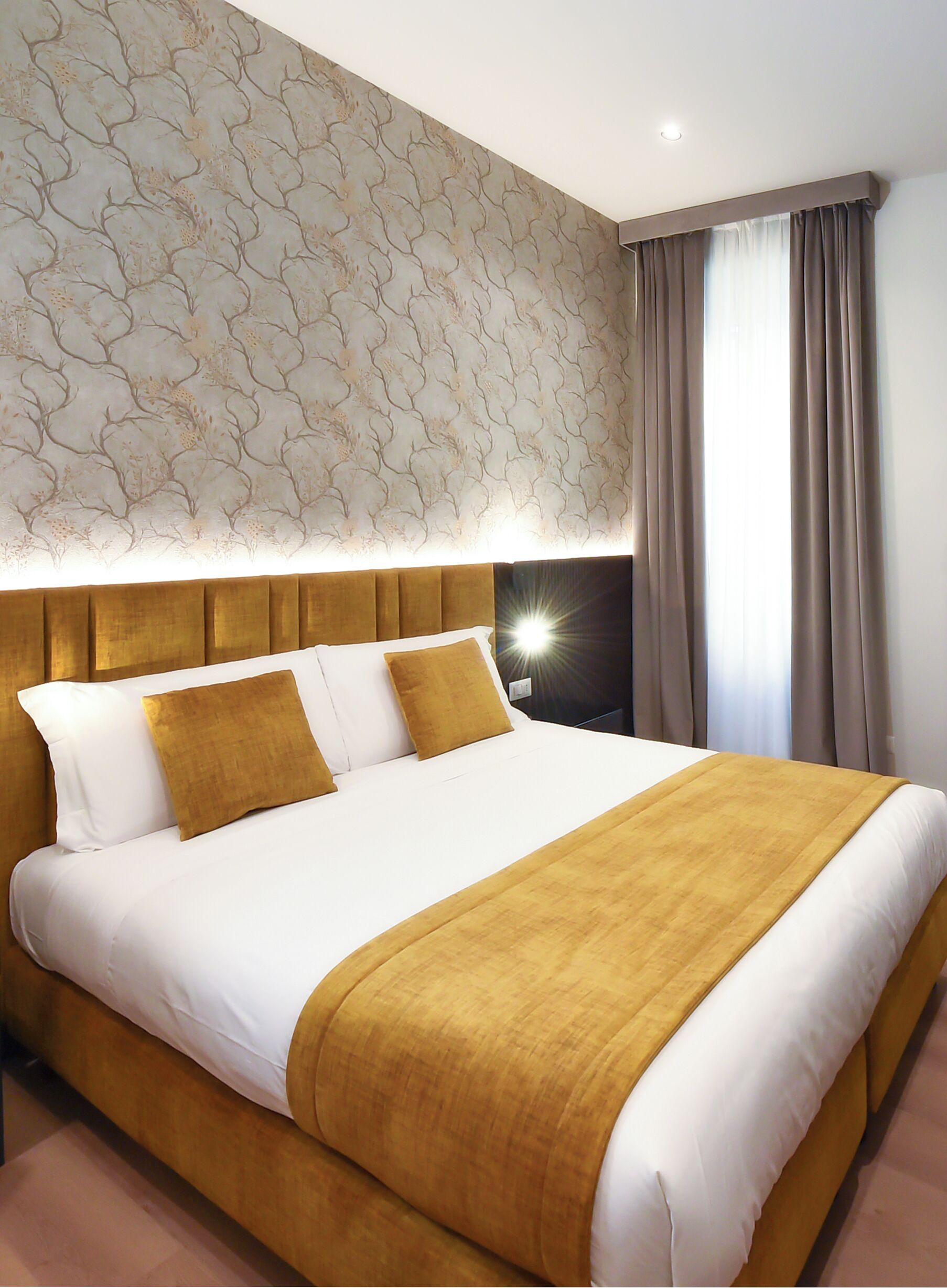 Deluxe Double or Twin Room | Free minibar, in-room safe, desk, laptop workspace
