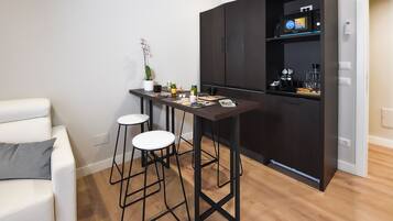 40-inch flat-screen TV with digital channels