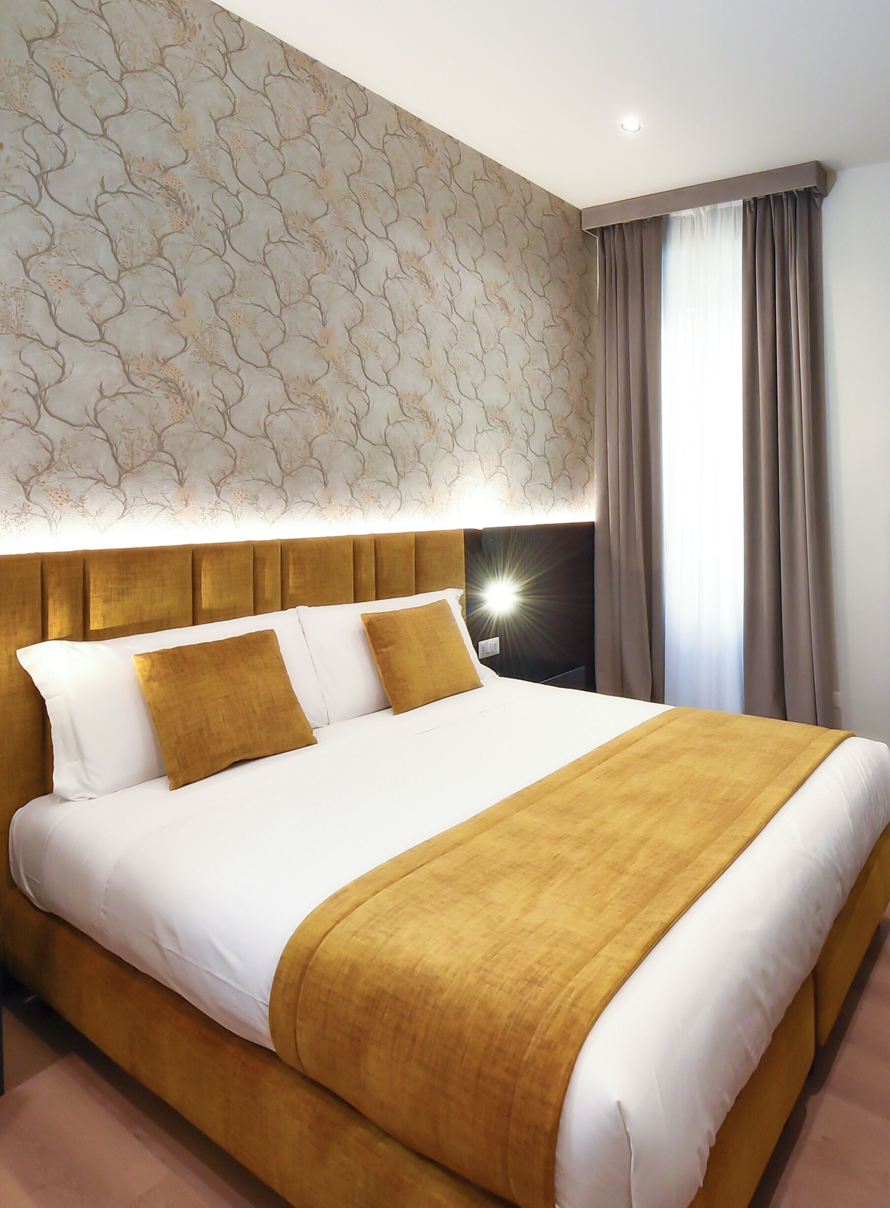 Deluxe Double or Twin Room | Free minibar, in-room safe, desk, laptop workspace