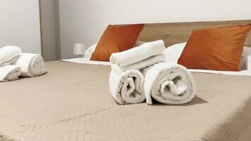 1 camera, ferro/asse da stiro, culla da viaggio, Wi-Fi gratuito