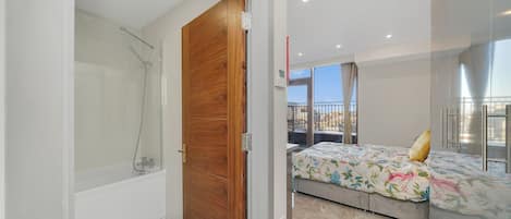 Apartment | 1 bedroom, free WiFi, bed sheets