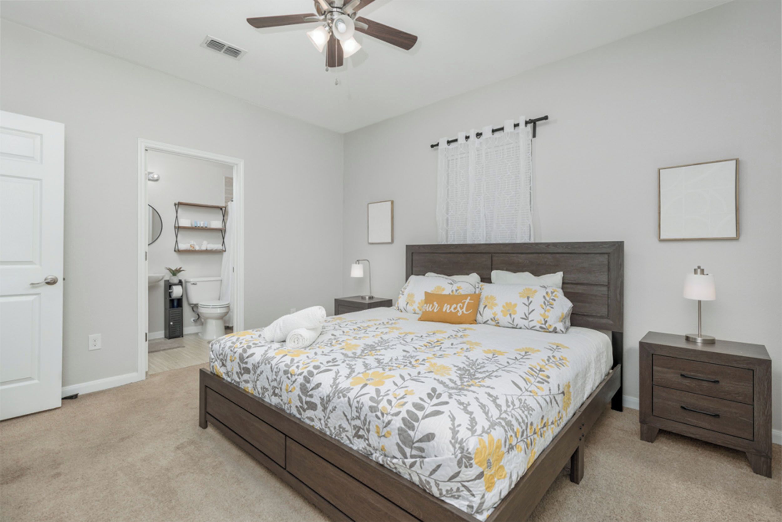 3 多间卧室、熨斗/熨衣板、WiFi、床单