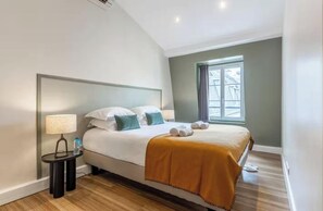 3 soverom, skrivebord, strykejern/-brett og wi-fi (inkludert)