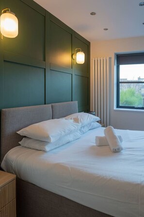 3 quartos, escrivaninha, ferros/tábuas de passar roupa, Wi-Fi