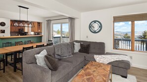 Smart TV, fireplace, video games