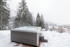 Baignoire à remous extérieure