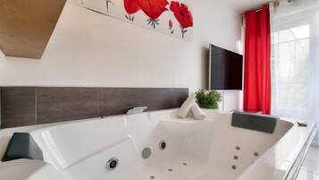 Tina de hidromasaje interior