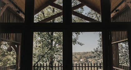 Cabane de la Saône by Lyon Country House