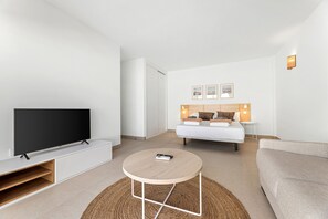 TV - Villa Famara - Altos de Lanzarote (Playa Blanca)