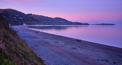 2BR Beautiful Apt Mins From Seaside and Mountains