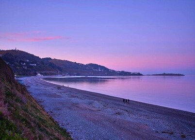 2BR Beautiful Apt Mins From Seaside and Mountains