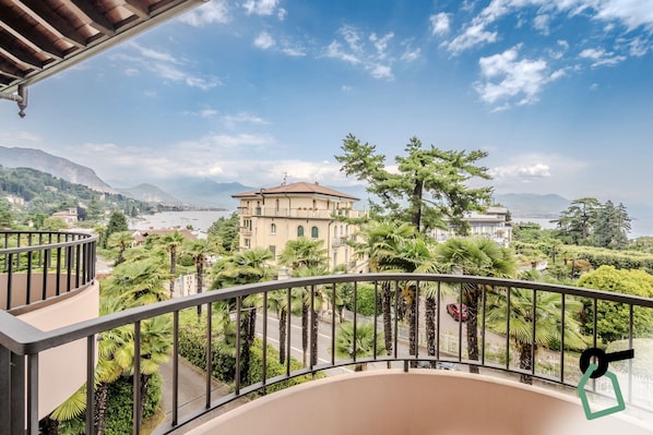 Chambre Double Supérieure, balcon, vue lac | Balcon