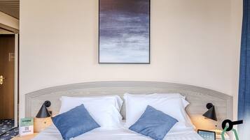 Classic Double Room, Balcony | Minibar, in-room safe, desk, cribs/infant beds
