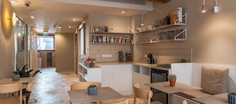 Travi Boutique By Holi