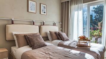 In-room safe, desk, laptop workspace, blackout curtains