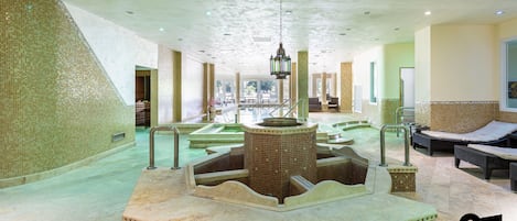 Sauna, bain à remous, hammam, soins corporels, enveloppements corporels