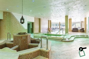 Sauna, vasca idromassaggio, bagno turco, trattamenti per il corpo
