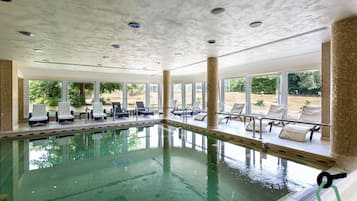 Sauna, hot tub, steam room, body treatments, body wraps, body scrubs