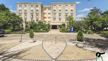 Esterni