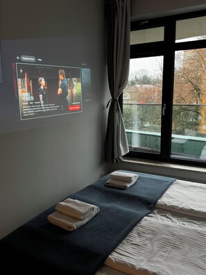 1 habitación, tabla de planchar con plancha, wifi y ropa de cama 