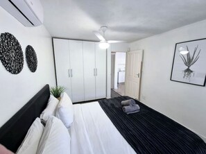 1 Schlafzimmer, Bügeleisen/Bügelbrett, Bettwäsche
