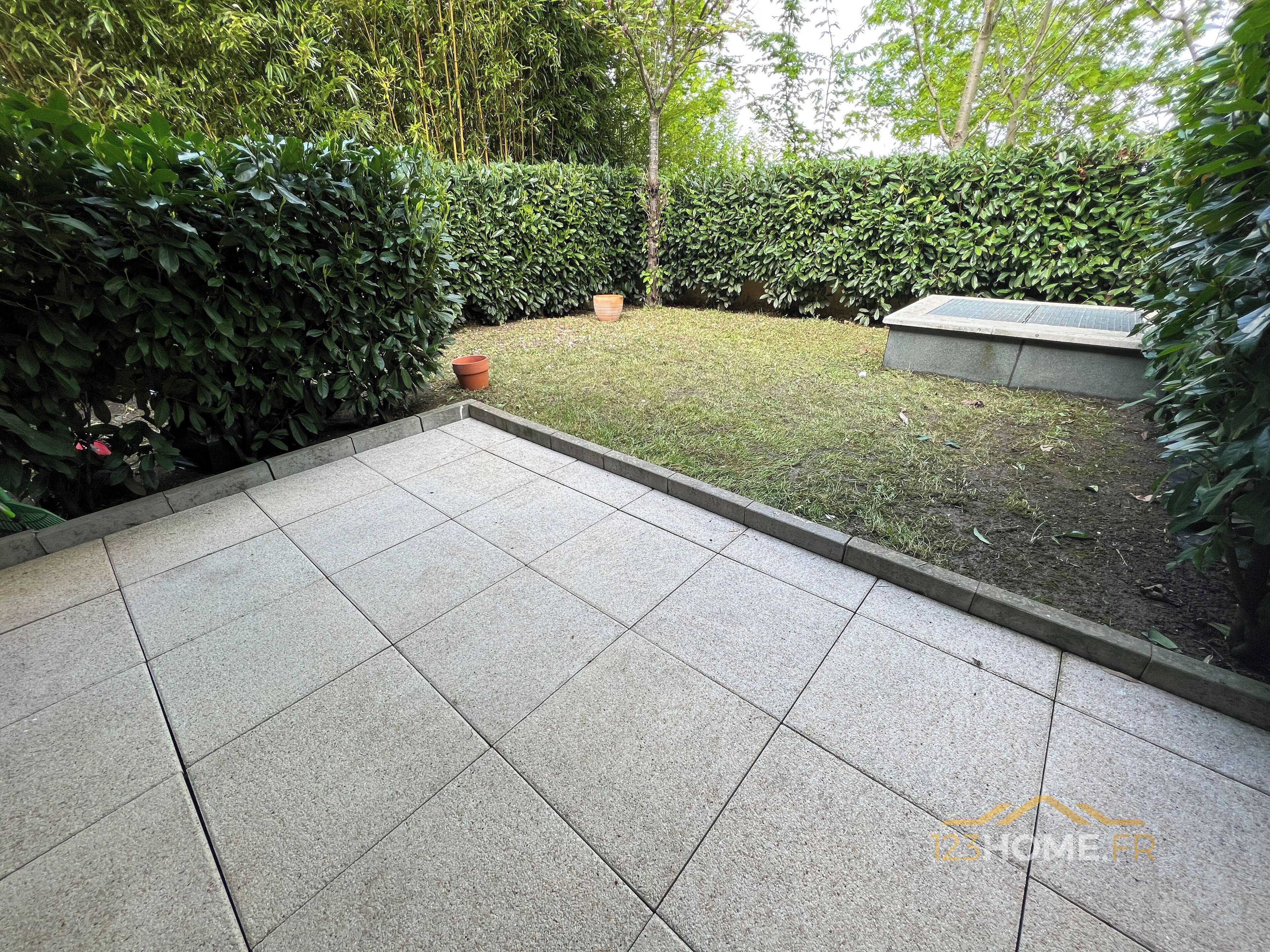 Deluxe appartement, uitzicht op tuin | Uitzicht vanuit de kamer