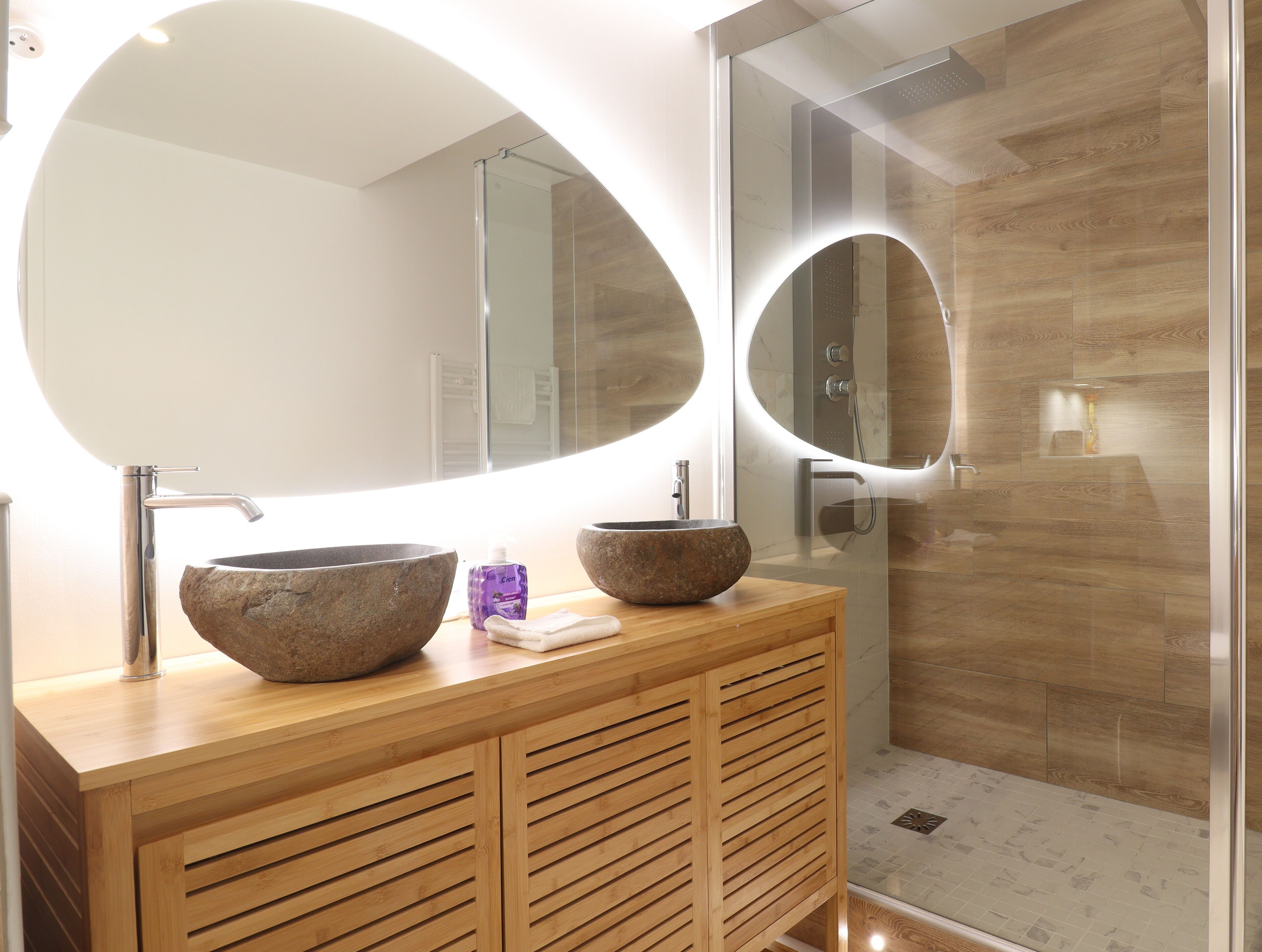 Deluxe Apartment, Garden View | Bathroom