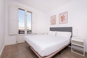3 chambres, fer et planche à repasser, Wi-Fi gratuit, draps fournis