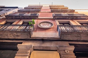 Exterior detail - Sweett | Harmony Central 401 (Barcelona)