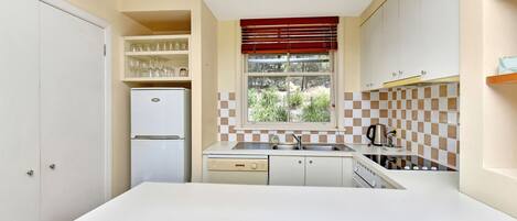 Fridge, microwave, oven, stovetop