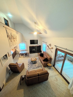 Living area - Millers Bay Canal Retreat  (Milford)