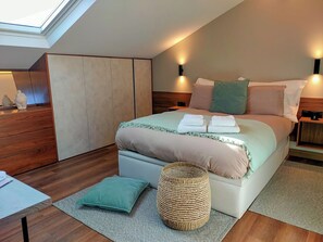 Free WiFi, bed sheets - Superior Deluxe Studio (Leiria)