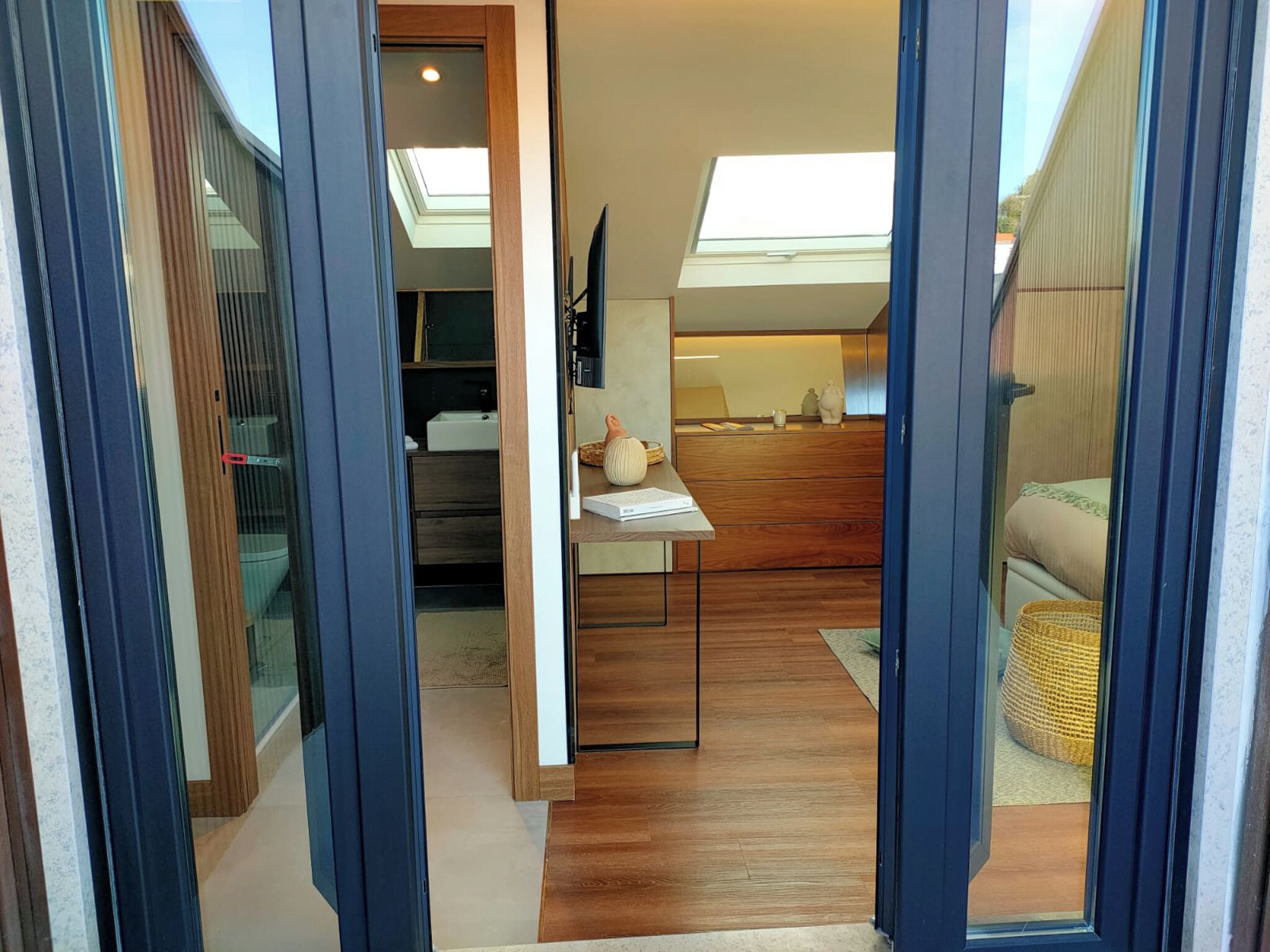 Wifi gratis y ropa de cama 