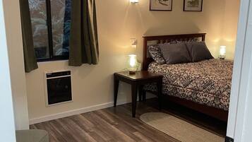 4 bedrooms, desk, iron/ironing board, free WiFi