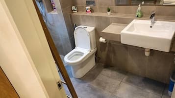 Family Condo, Sea View | Bathroom