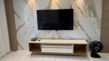 2 quartos, ferros/tábuas de passar roupa, Wi-Fi de cortesia