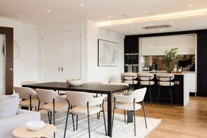 Apartment | 3 bedrooms - The Bayswater Road Scenery - Stylish 3bdr Penthouse With Terrace (London)