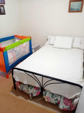 3 soverom, strykejern/-brett, wi-fi og sengetøy