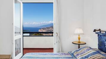 3 camere, ferro/asse da stiro, Wi-Fi gratuito, lenzuola