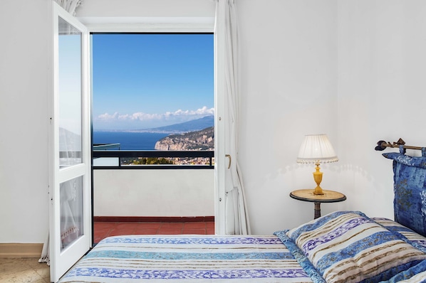 3 soverom, strykejern/-brett, wi-fi (inkludert) og sengetøy