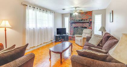 Inviting Vicksburg Home w/ Patio + Charcoal Grill!