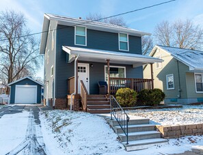 Exterior - Newly renovated 3-bedroom house in Ashland with WiFi and AC (Ashland)